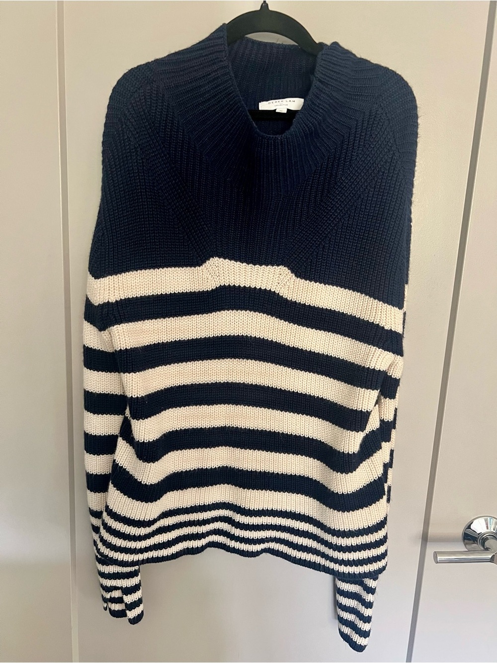 RTR Oversized Navy and Cream Knit Crewneck